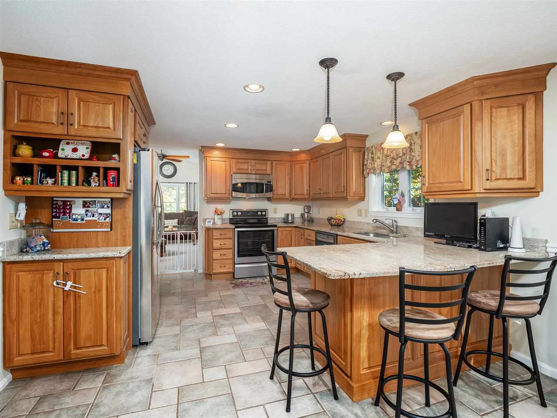 8 Bennington Road Nashua NH 03064