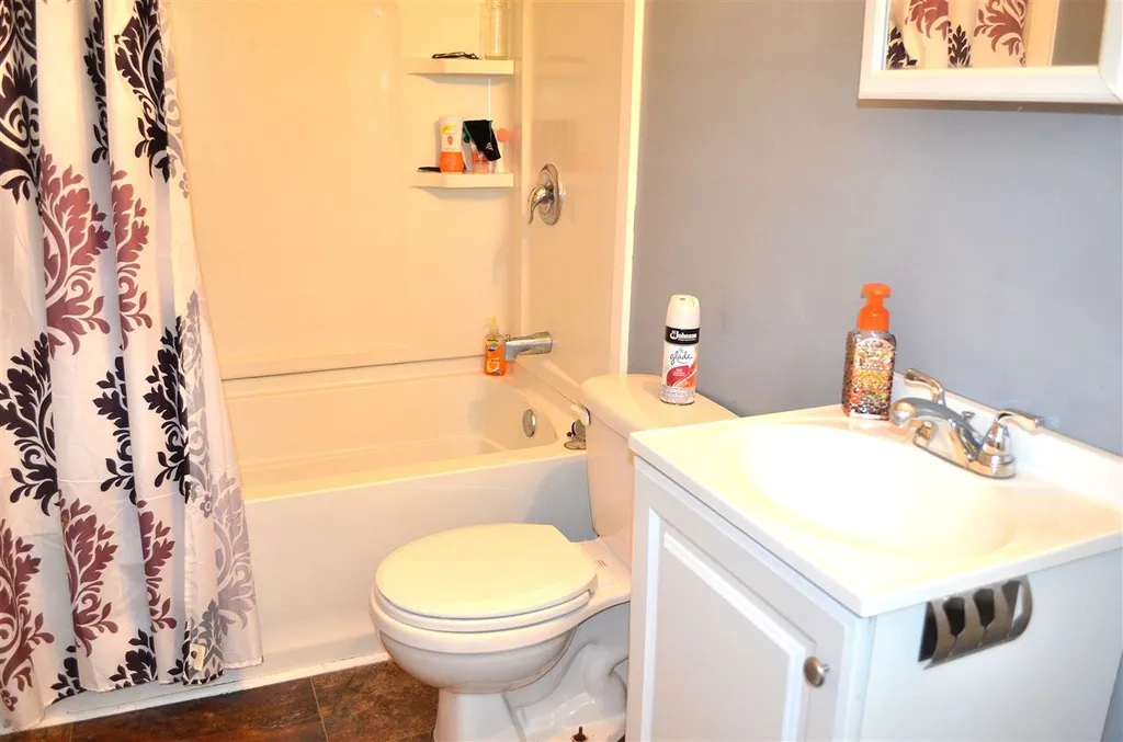 448-450 Colchester Avenue Burlington VT 05401