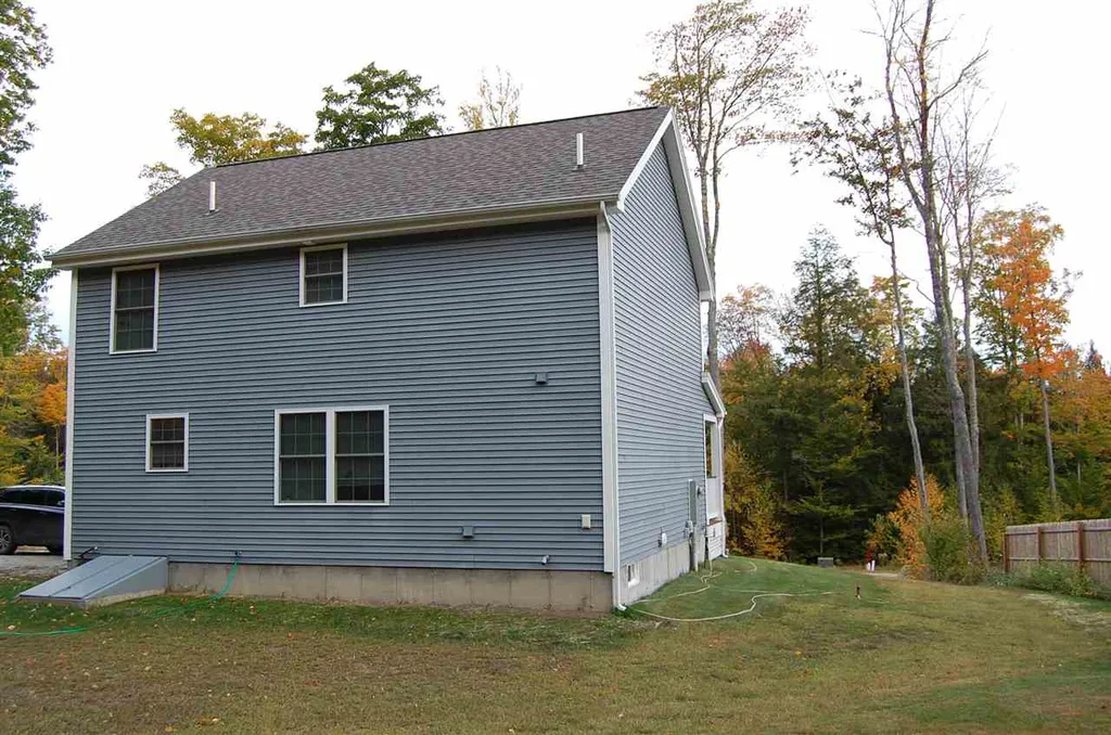 100 Hartford Brook Road Deerfield NH 03037