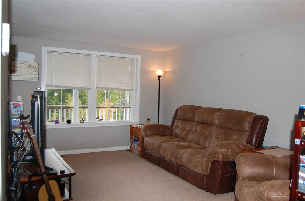 100 Hartford Brook Road Deerfield NH 03037