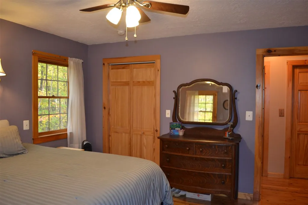 232 Pinnacle Hill Road New Hampton NH 03256