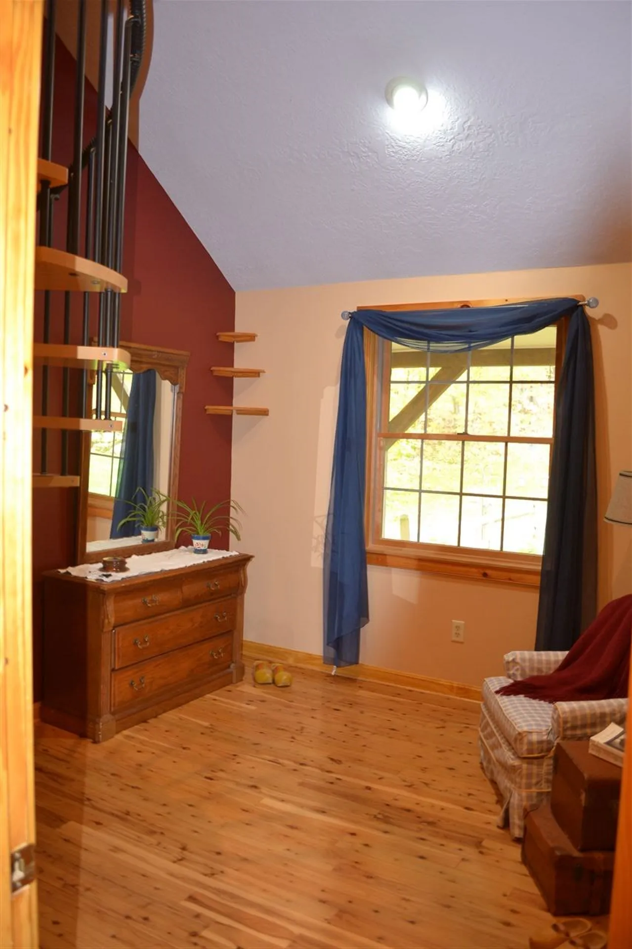 232 Pinnacle Hill Road New Hampton NH 03256