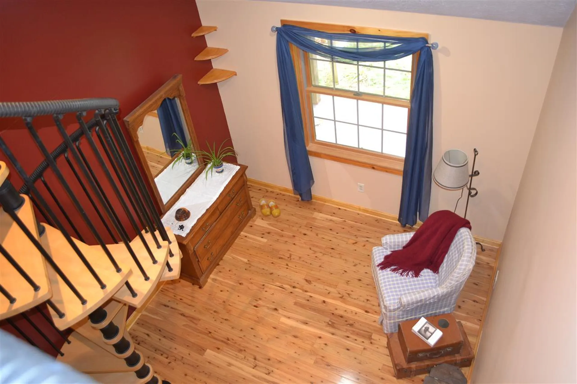 232 Pinnacle Hill Road New Hampton NH 03256