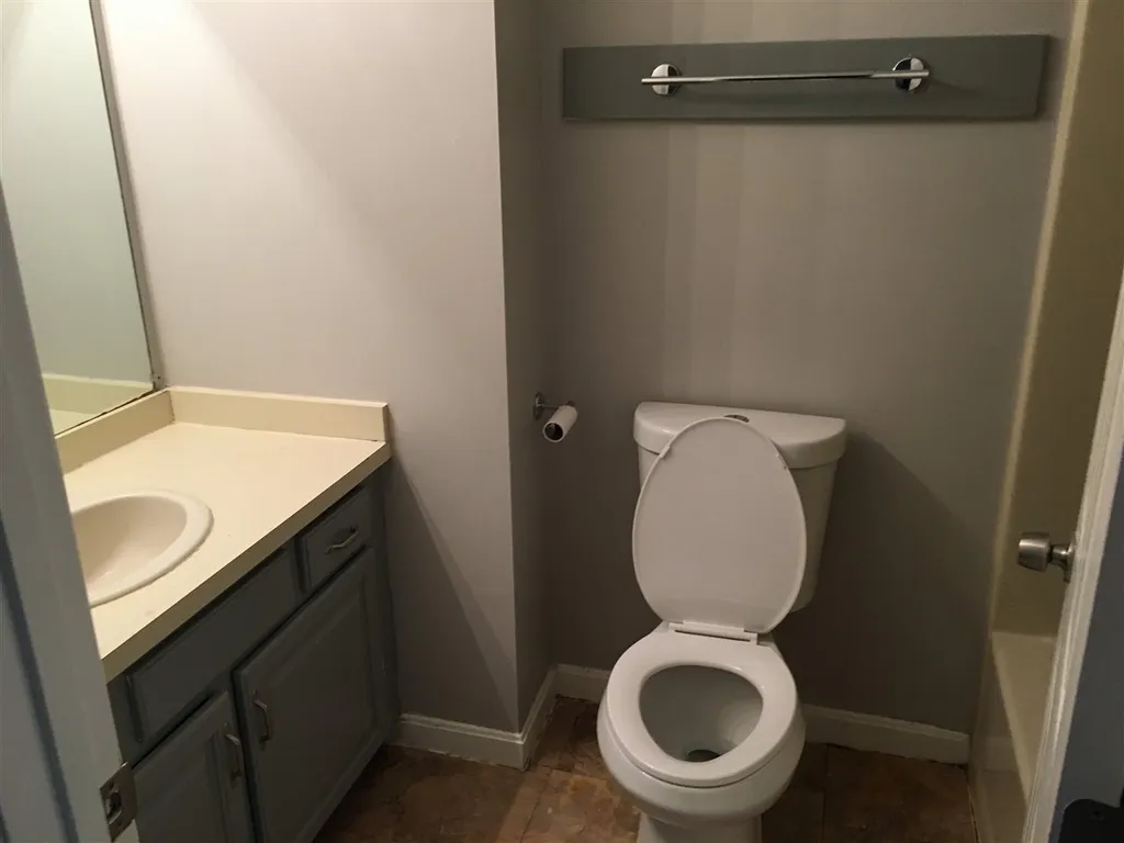 8 Stillwater Drive Nashua NH 03062