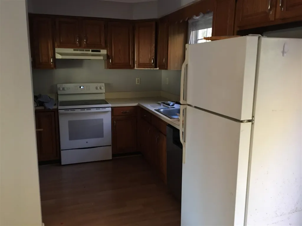 8 Stillwater Drive Nashua NH 03062