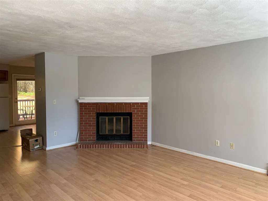 8 Stillwater Drive Nashua NH 03062