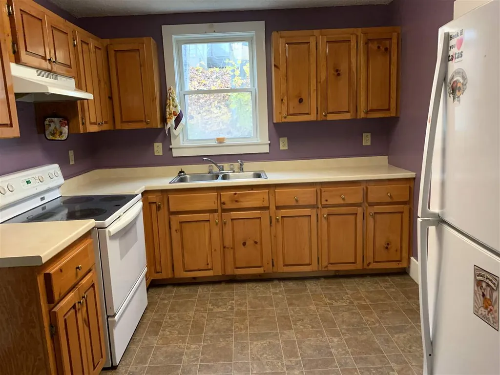 25 Clark Street Newport City VT 05855