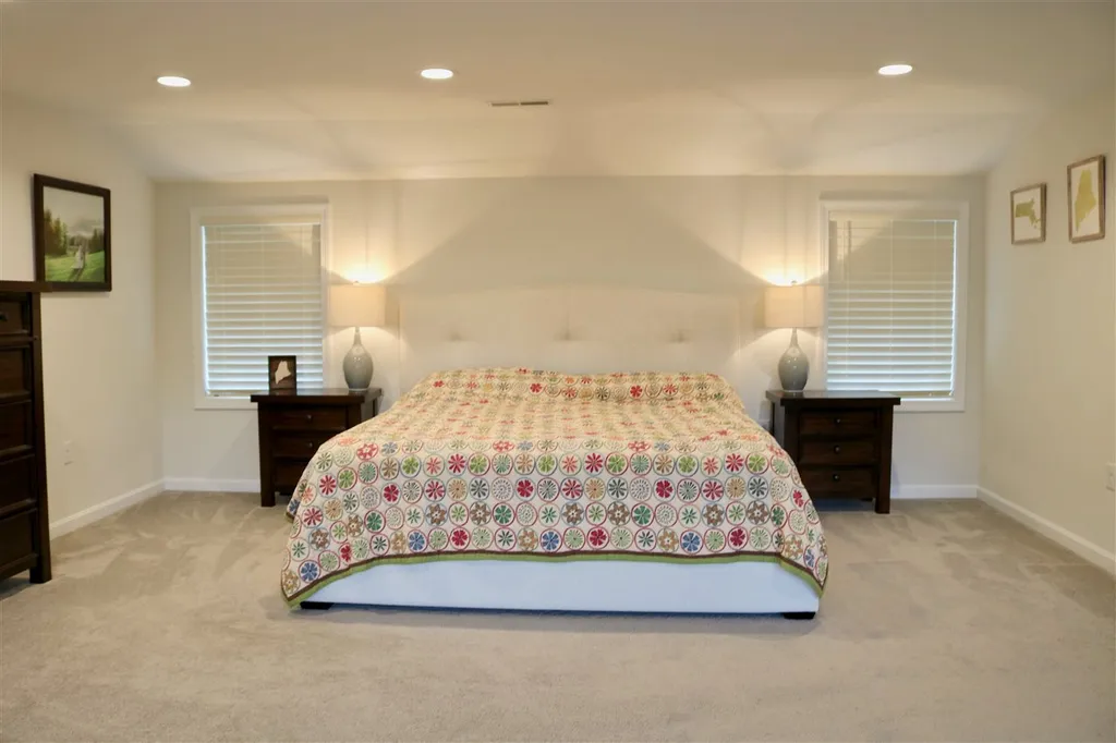 122 North River Road Epping NH 03042