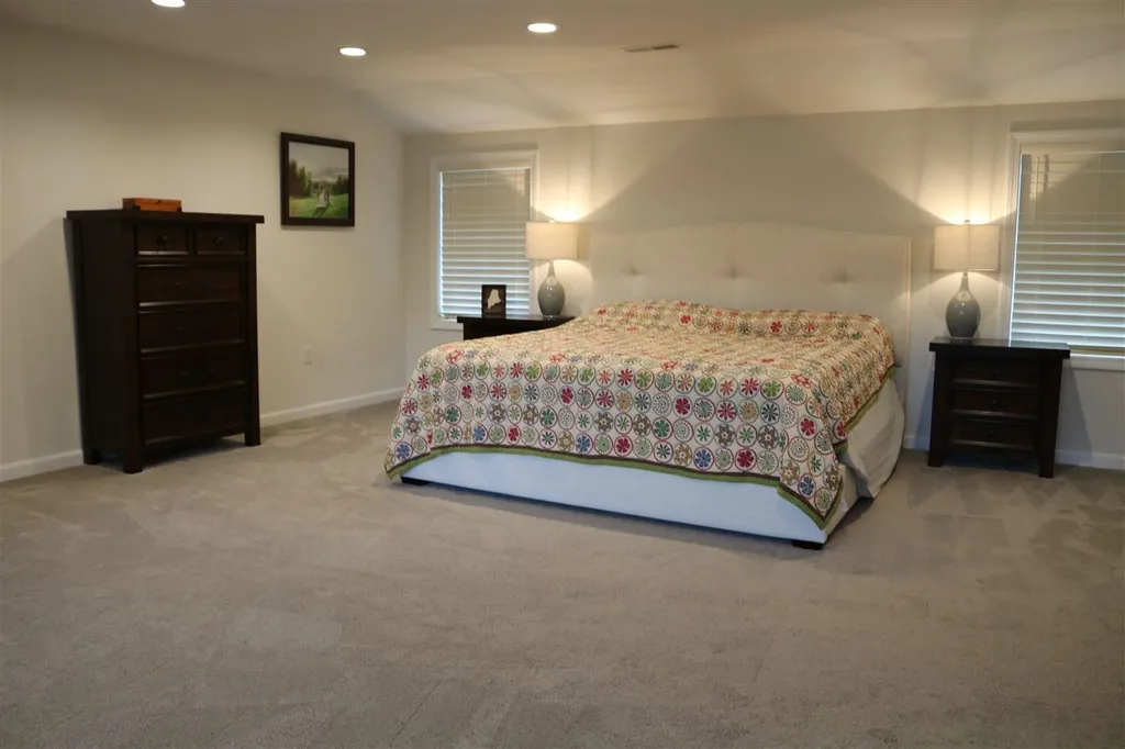 122 North River Road Epping NH 03042