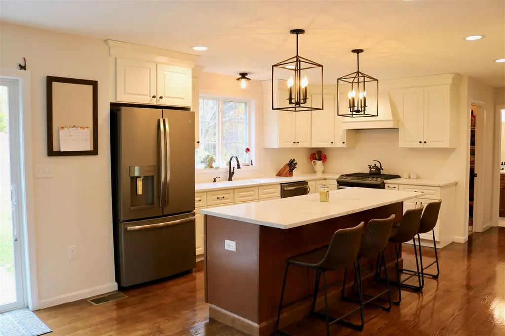 122 North River Road Epping NH 03042
