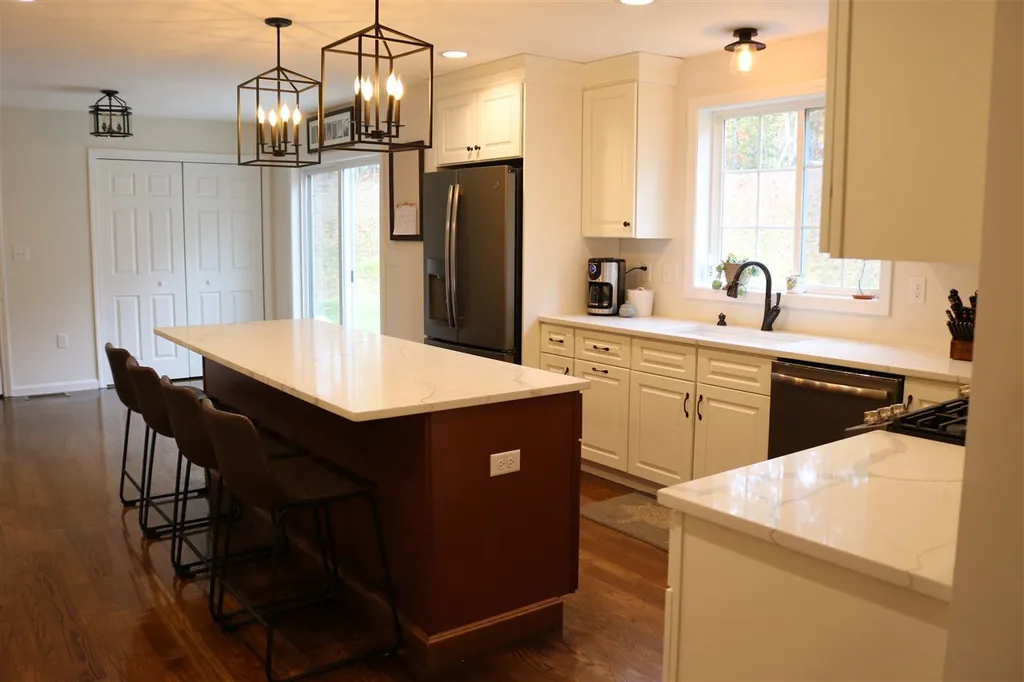 122 North River Road Epping NH 03042