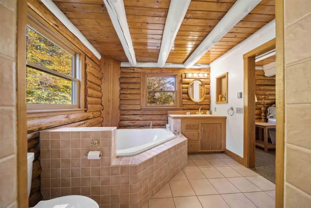 246 Stearns Road Wilmot NH 03287