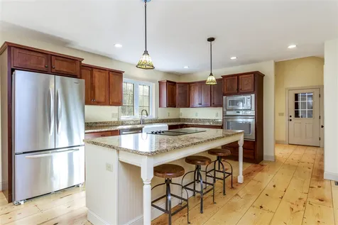 3 Bailey Pond Road New Boston NH 03070