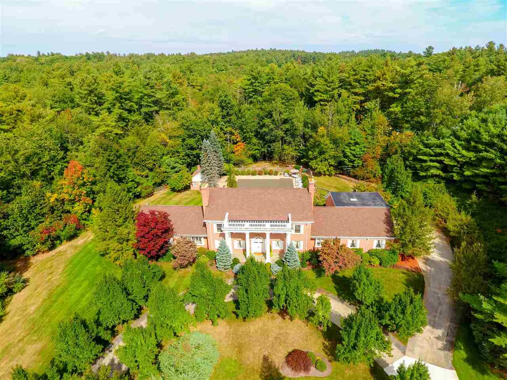19 Riddle Drive Bedford NH 03110