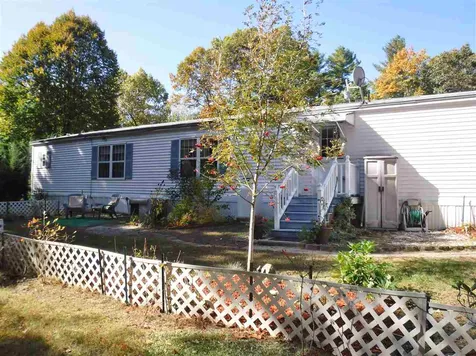 19 Englewood Drive Raymond NH 03077