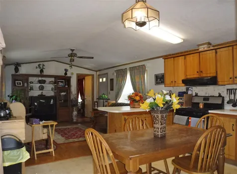 19 Englewood Drive Raymond NH 03077
