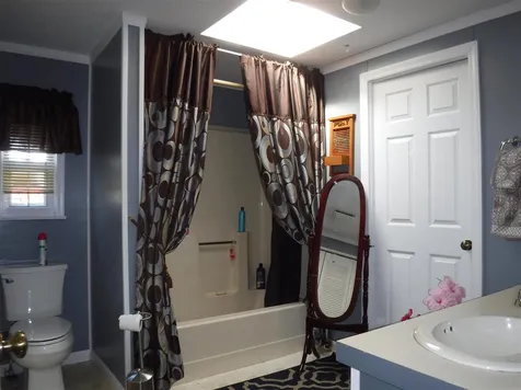 19 Englewood Drive Raymond NH 03077