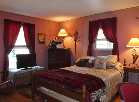 19 Englewood Drive Raymond NH 03077