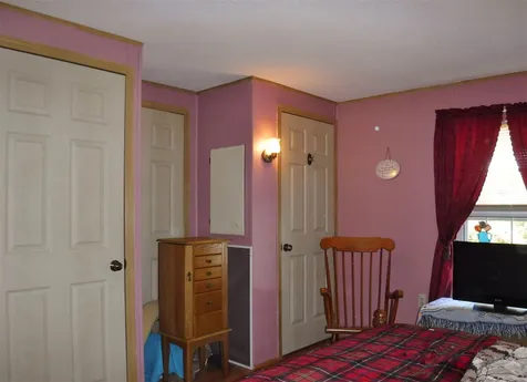 19 Englewood Drive Raymond NH 03077