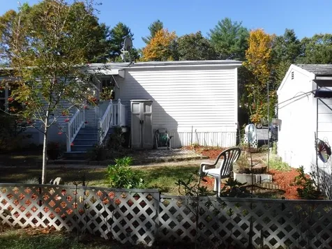 19 Englewood Drive Raymond NH 03077