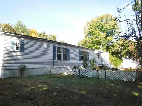 19 Englewood Drive Raymond NH 03077