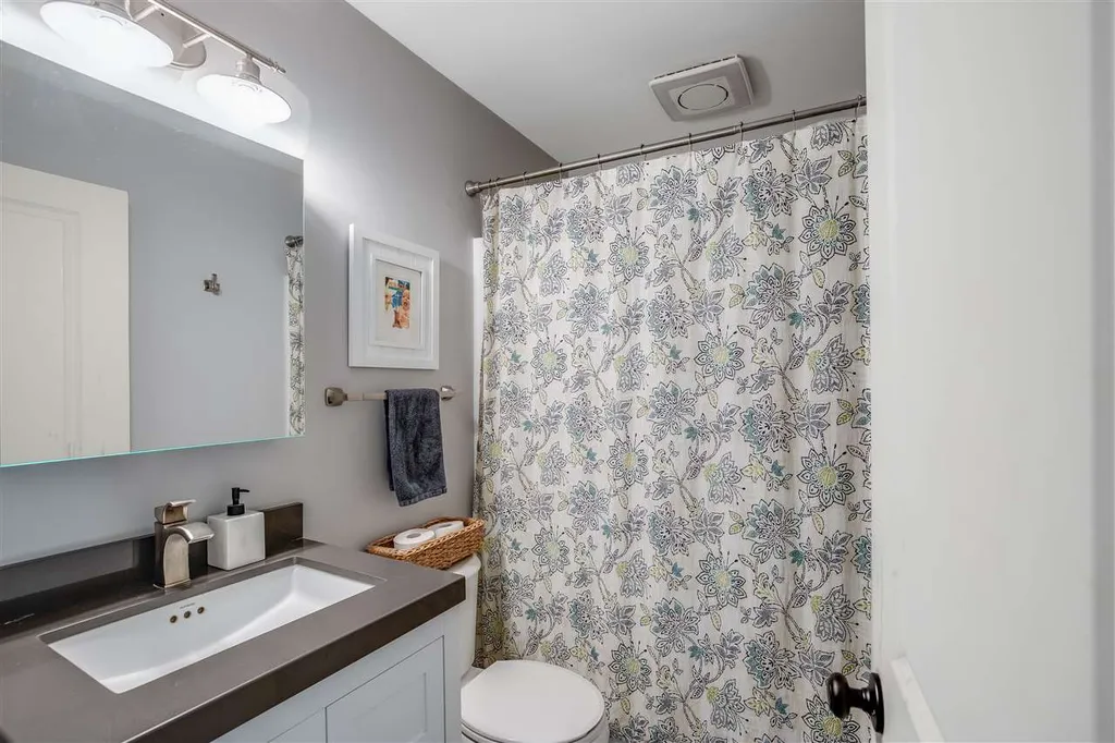 9 Ambler Way Durham NH 03824
