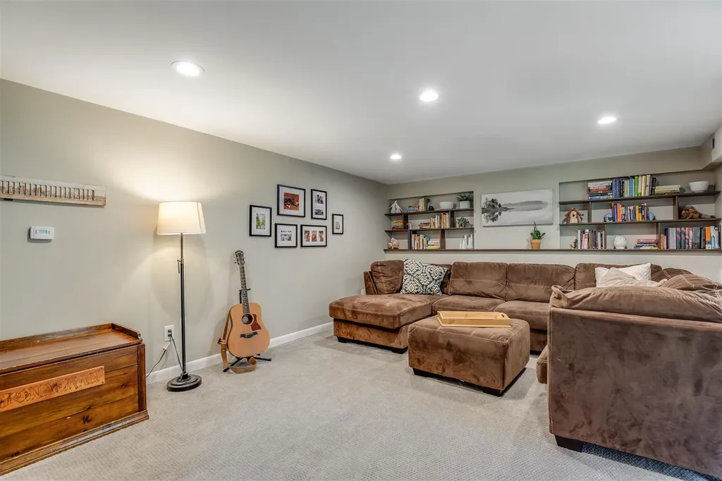 9 Ambler Way Durham NH 03824