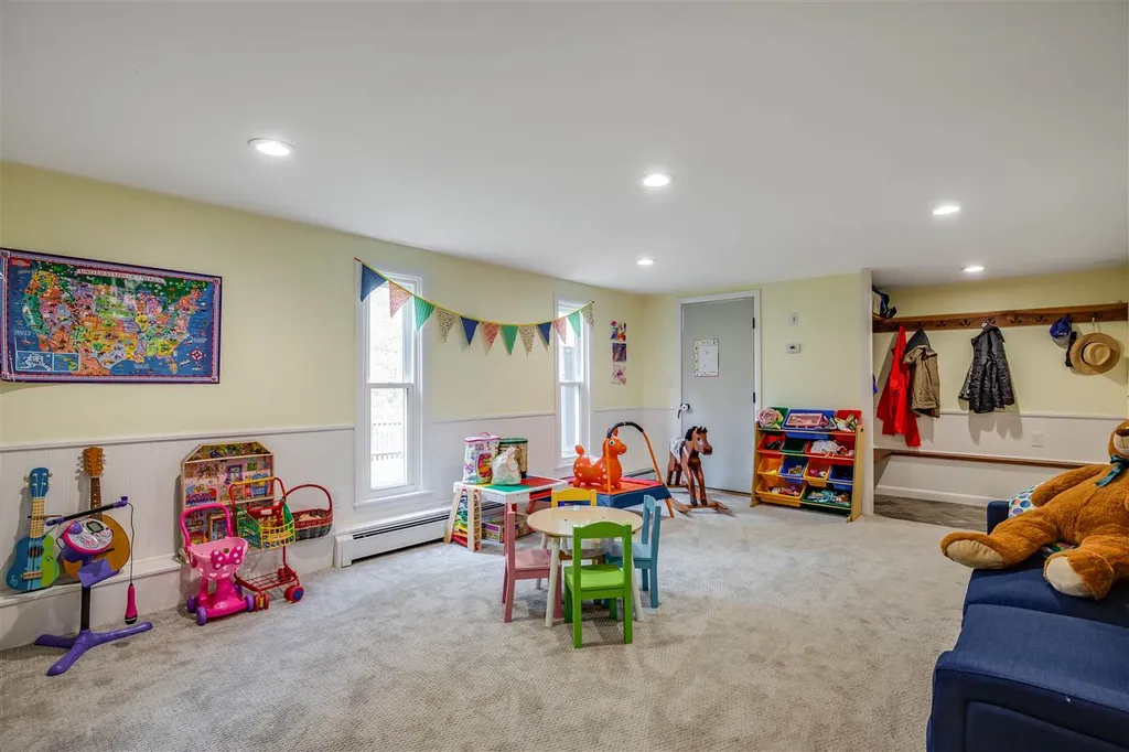 9 Ambler Way Durham NH 03824