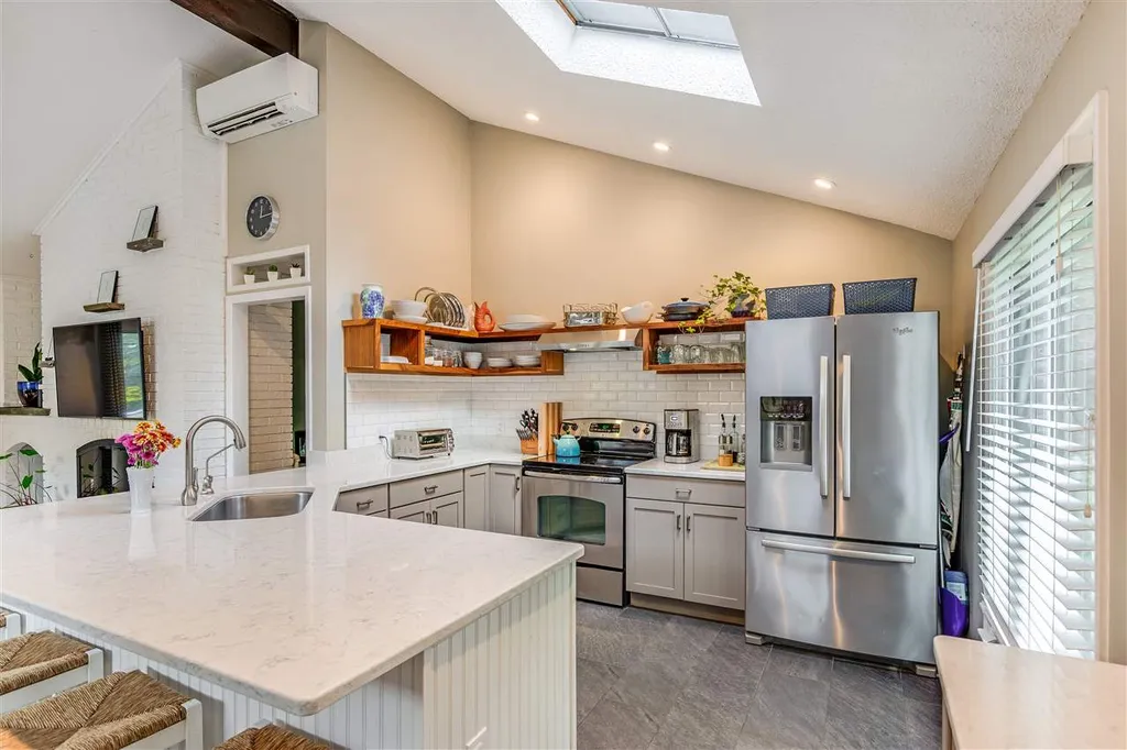 9 Ambler Way Durham NH 03824
