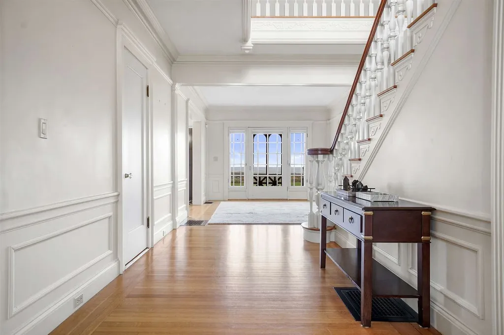 15 Willow Avenue North Hampton NH 03862