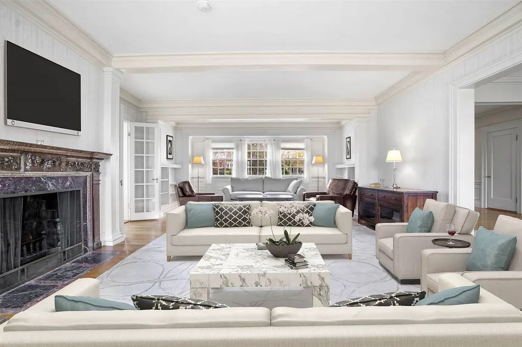 15 Willow Avenue North Hampton NH 03862