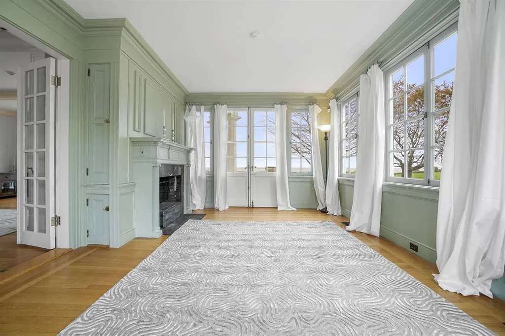 15 Willow Avenue North Hampton NH 03862