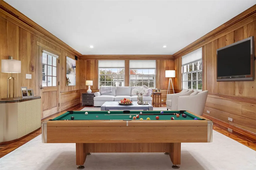 15 Willow Avenue North Hampton NH 03862