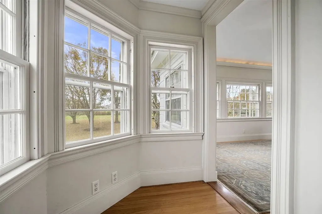 15 Willow Avenue North Hampton NH 03862