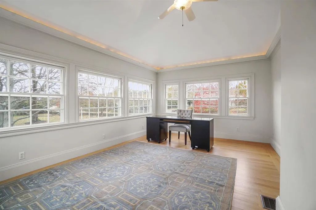 15 Willow Avenue North Hampton NH 03862