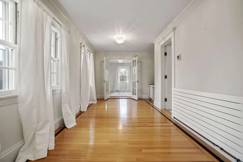 15 Willow Avenue North Hampton NH 03862