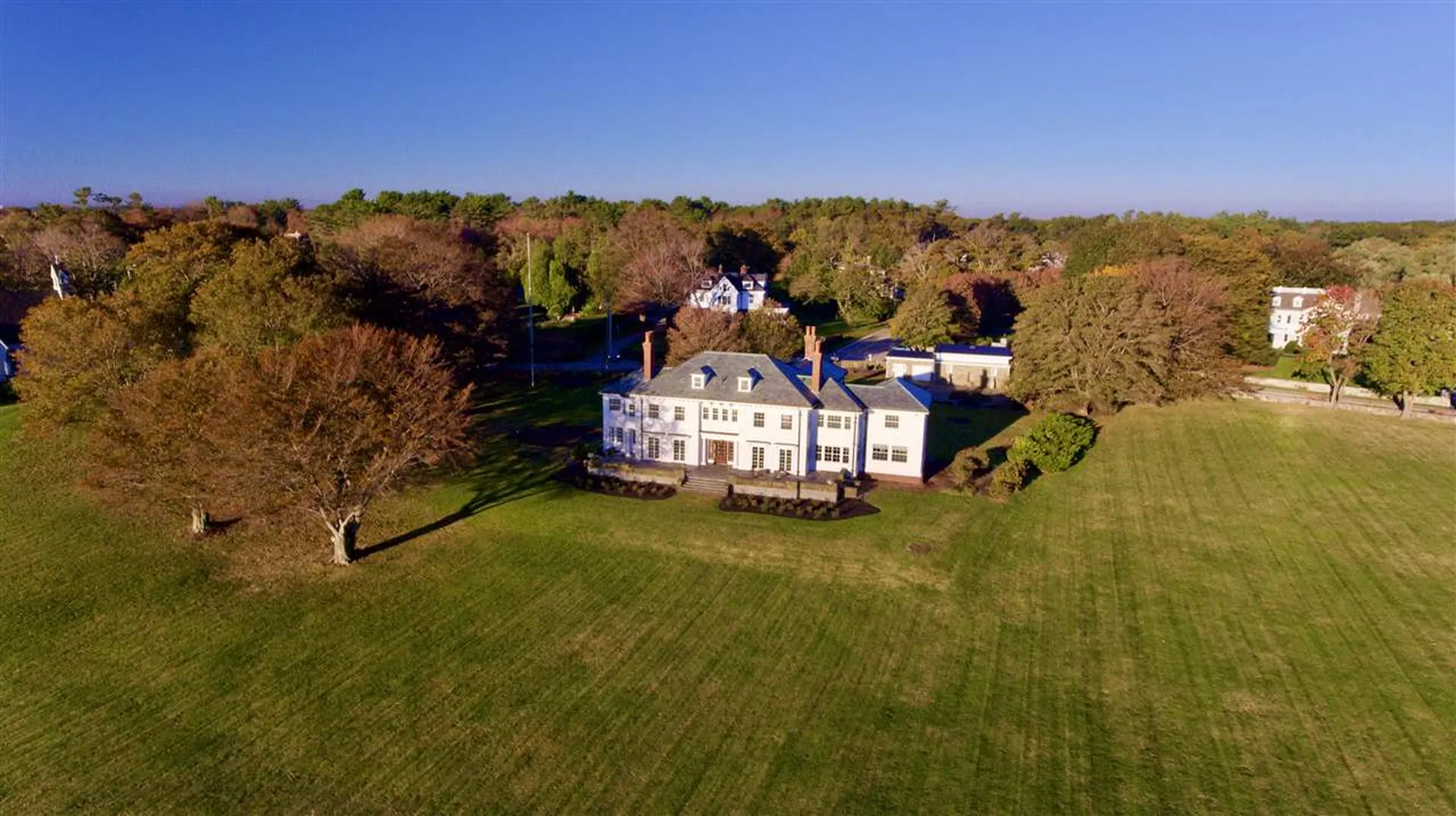 15 Willow Avenue North Hampton NH 03862