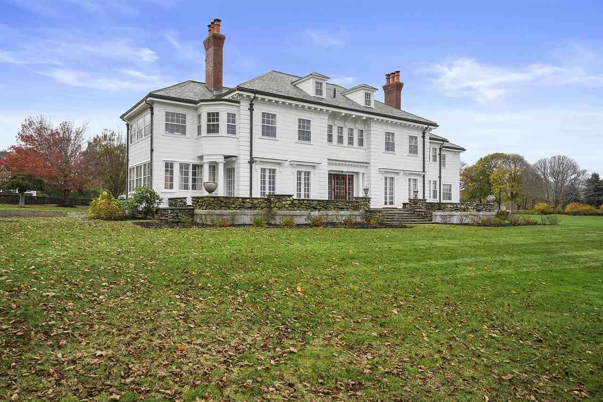 15 Willow Avenue North Hampton NH 03862
