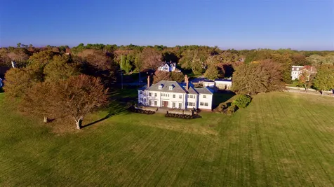 15 Willow Avenue North Hampton NH 03862