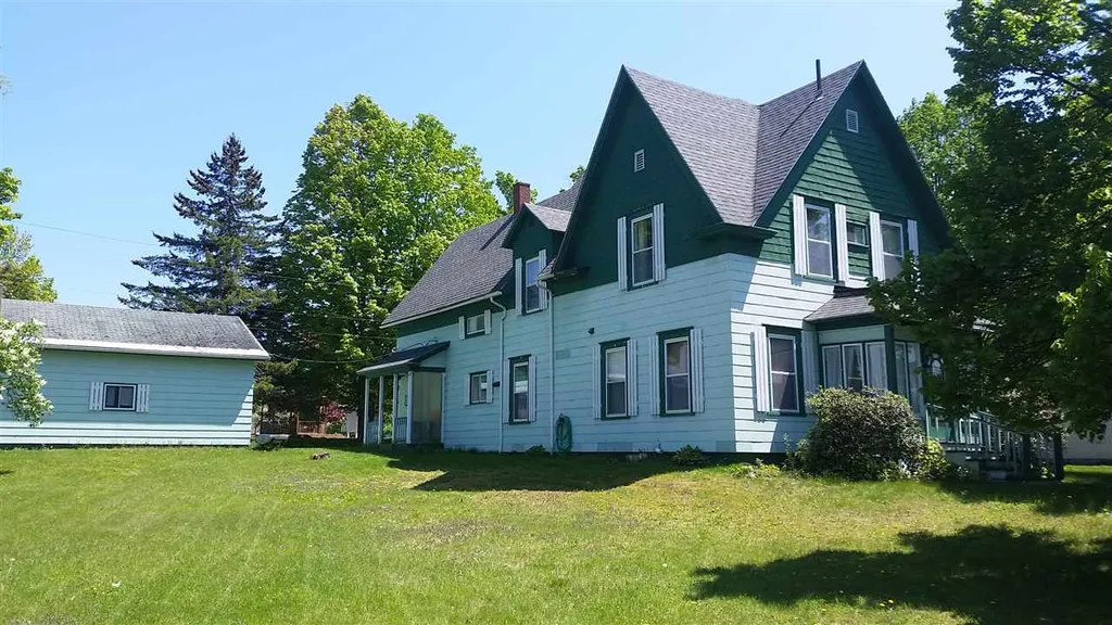 274 Elm Street Newport City VT 05855