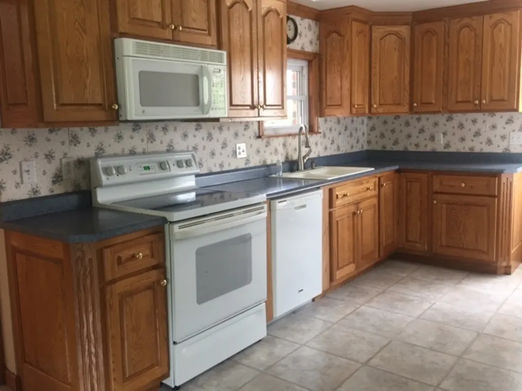 11 Androscoggin Street Gorham NH 03581