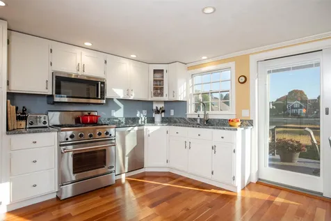 18 Walden Street Portsmouth NH 03801