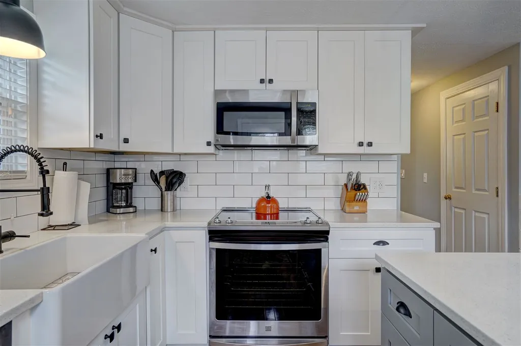 565 Brent Street Manchester NH 03103