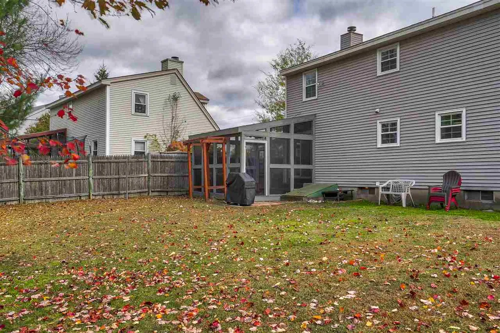 565 Brent Street Manchester NH 03103