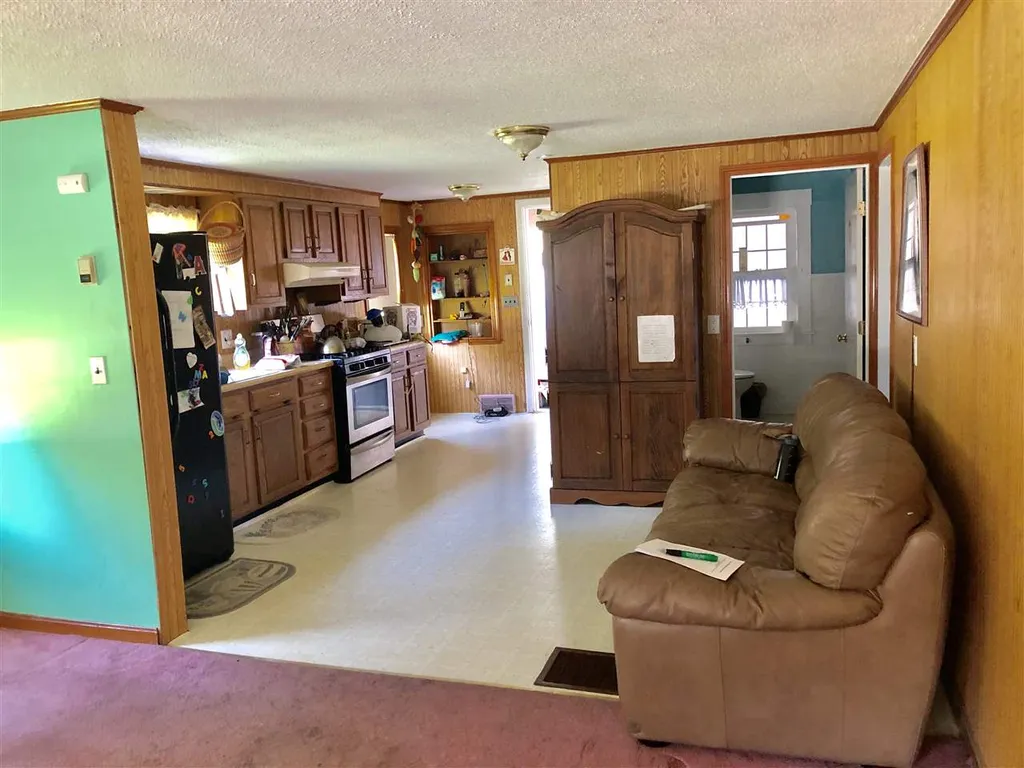 6087 Vt Route 18 Waterford VT 05819