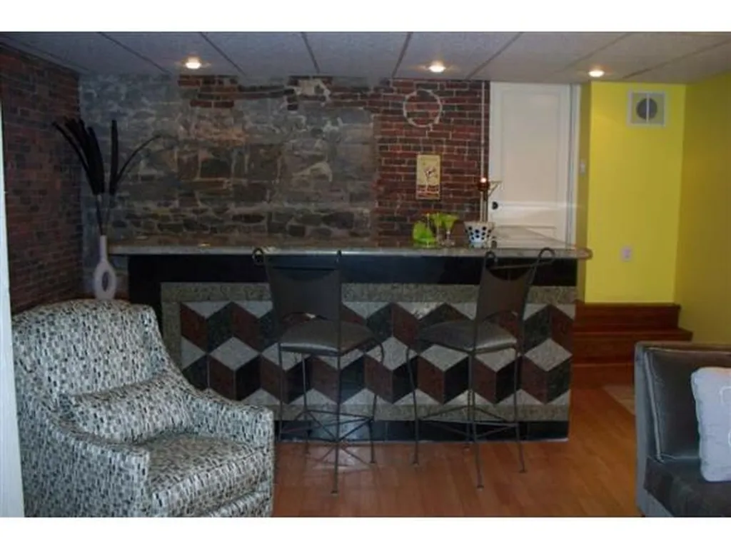 4-1 Dean Avenue Manchester NH 03101