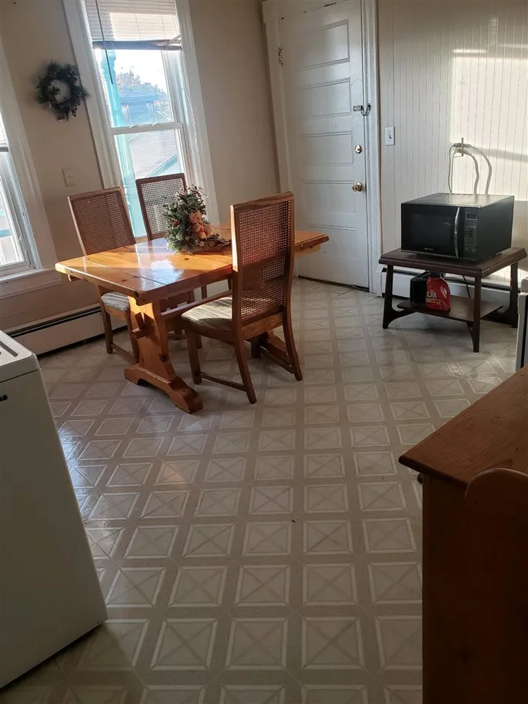 98 Ashland Street Manchester NH 03104