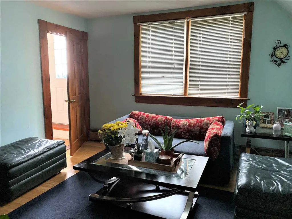 98 Ashland Street Manchester NH 03104