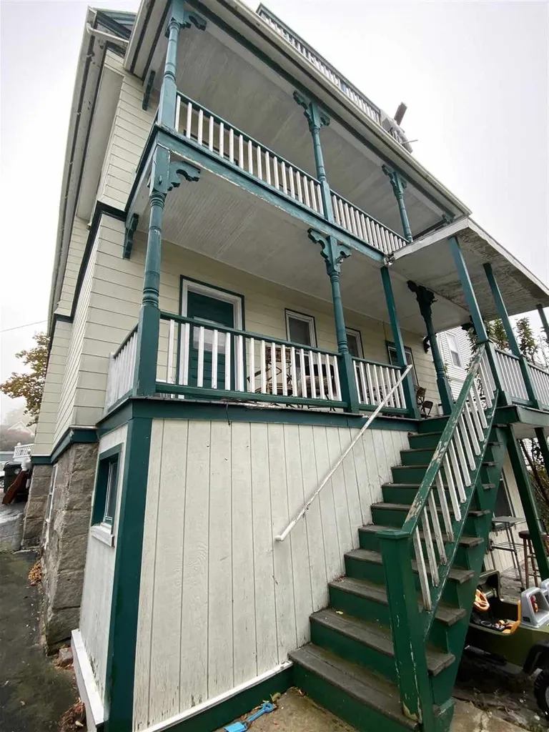 98 Ashland Street Manchester NH 03104