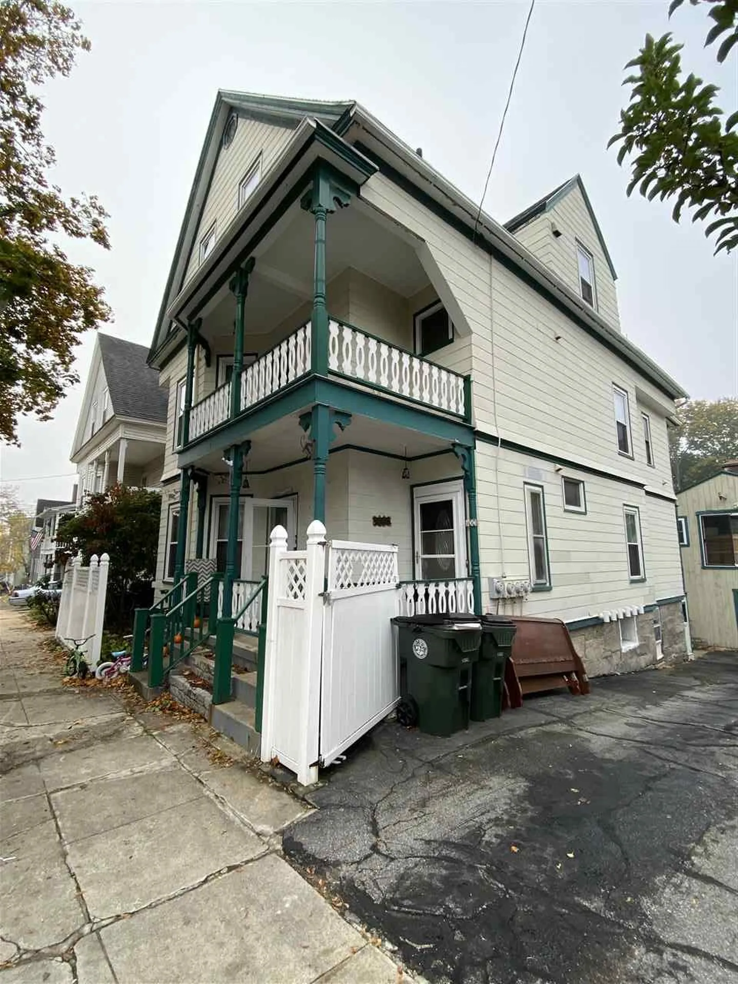 98 Ashland Street Manchester NH 03104